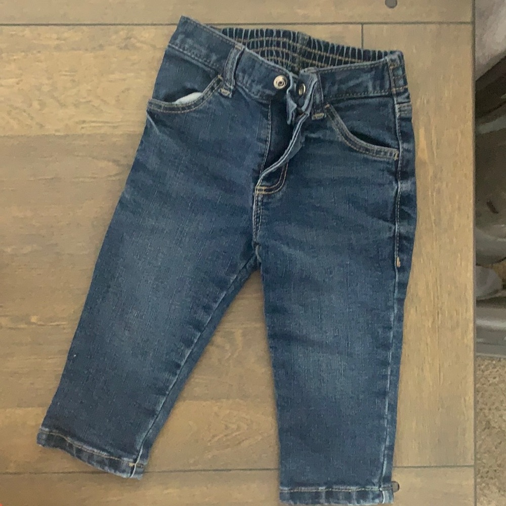 Baby girl old navy jeans size 12-18 mos